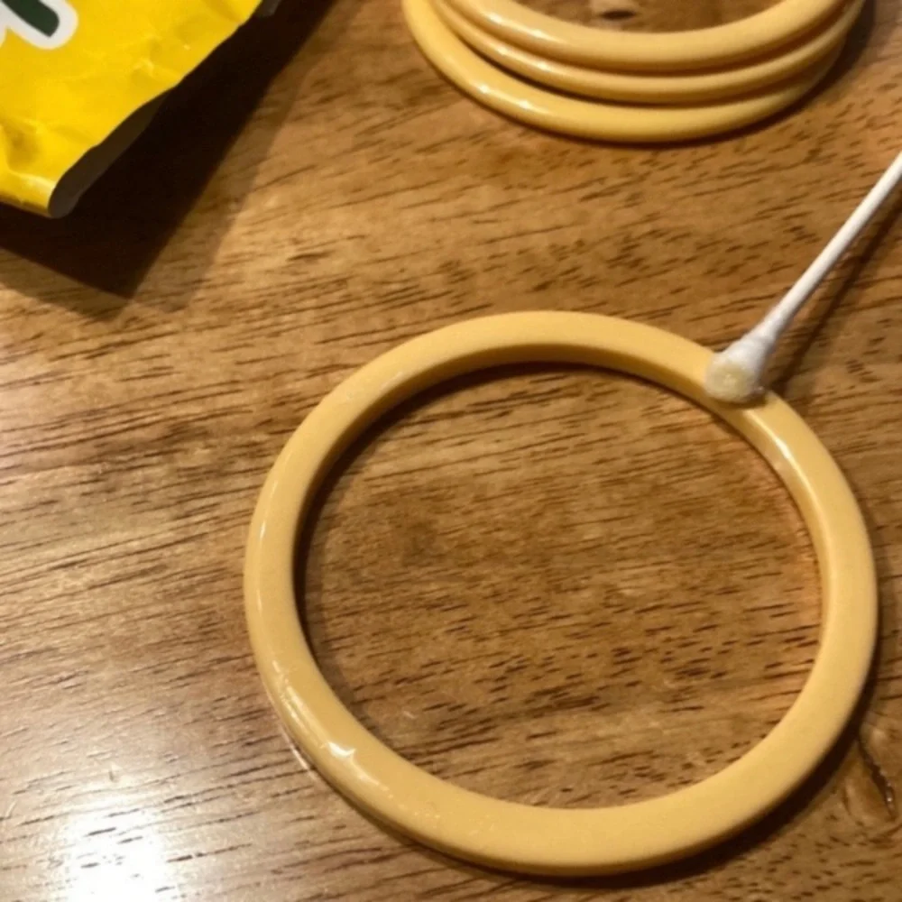 Set of 4 Bakelite Bangles